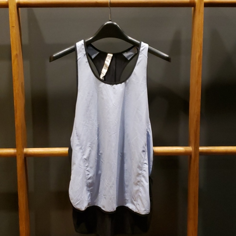 LULULEMON TOP SIZE 6